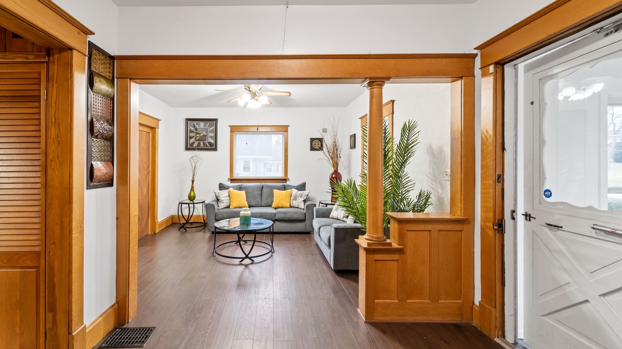Photo of Livingroom in Des Moines