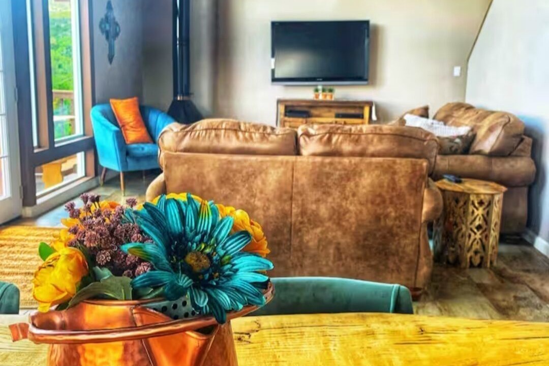 Photo of Livingroom in Cedar Crest