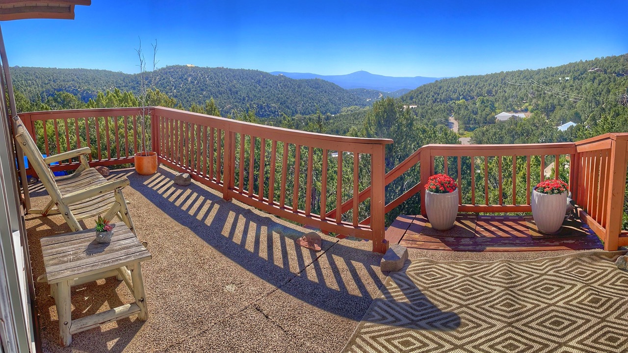 Photo of Patio Balcony in Cedar Crest
