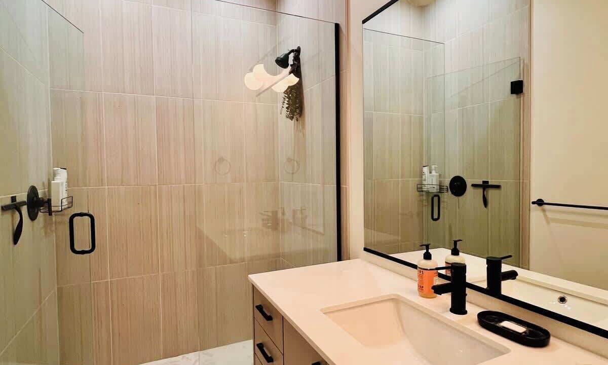 Photo of Bathroom in Columbia City