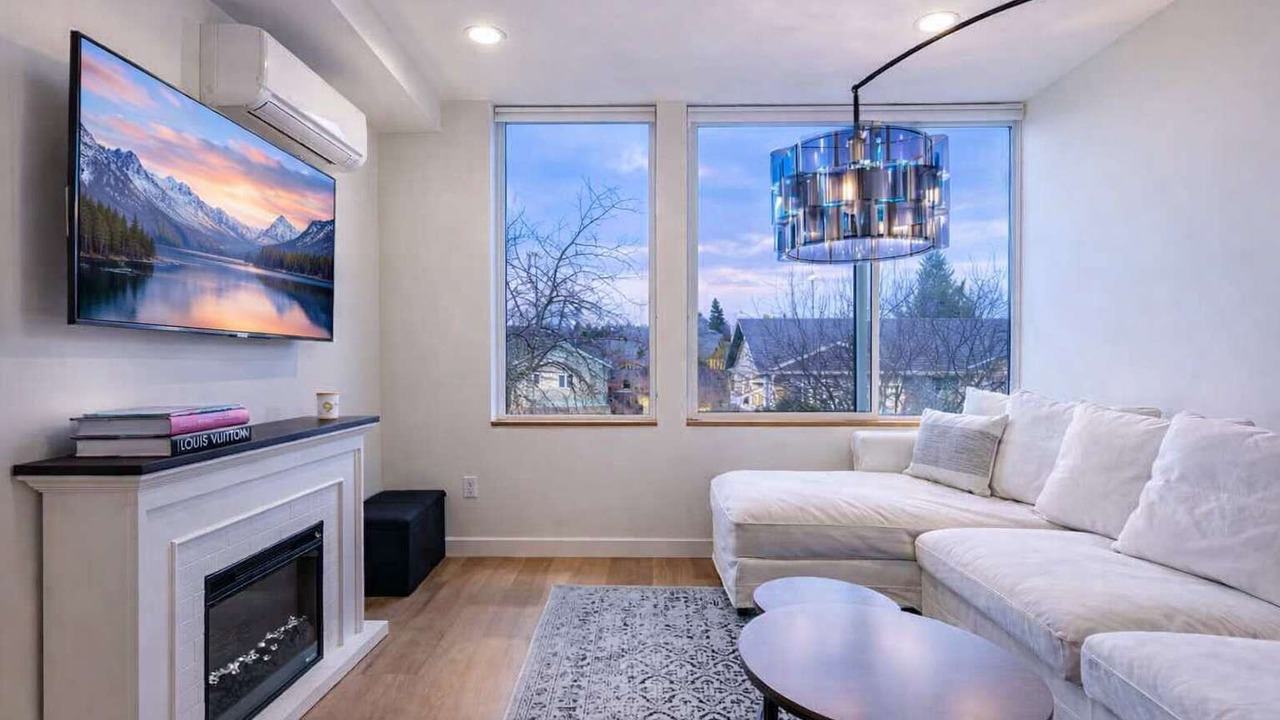 Photo of Livingroom in Columbia City