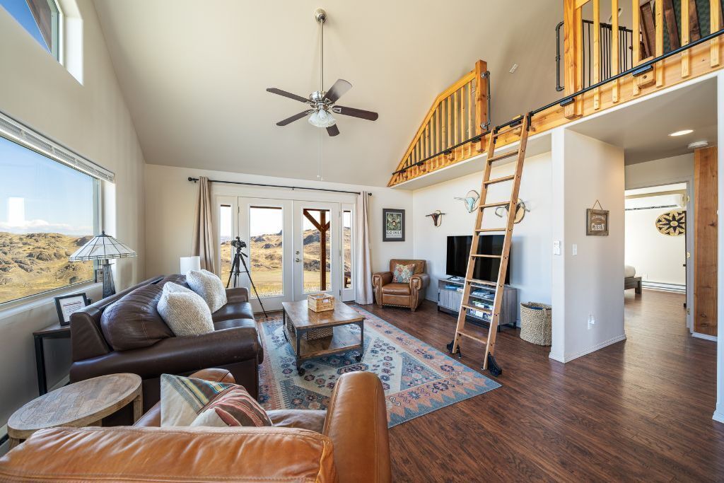 Photo of Livingroom in Brewster