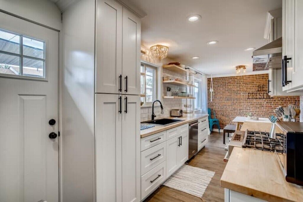 Photo of Kitchen in Arvada Plaza Area