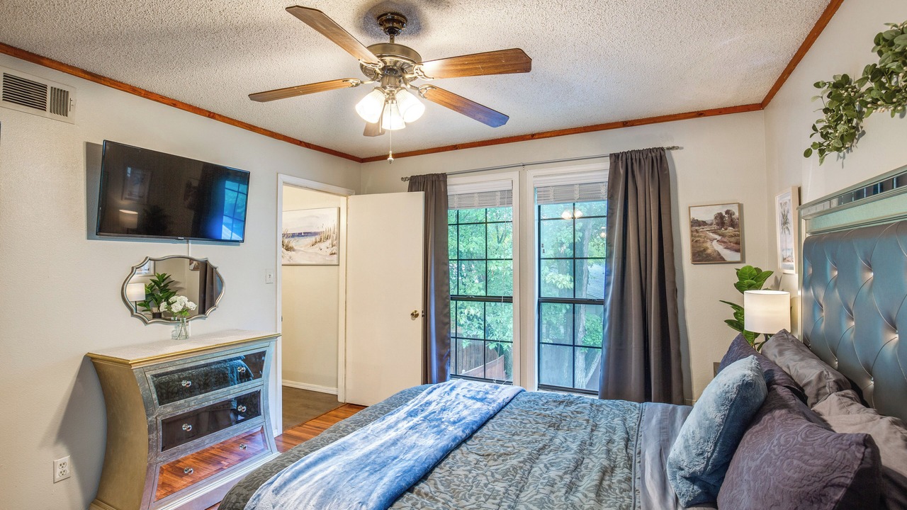 Photo of Bedroom in Lake Dallas