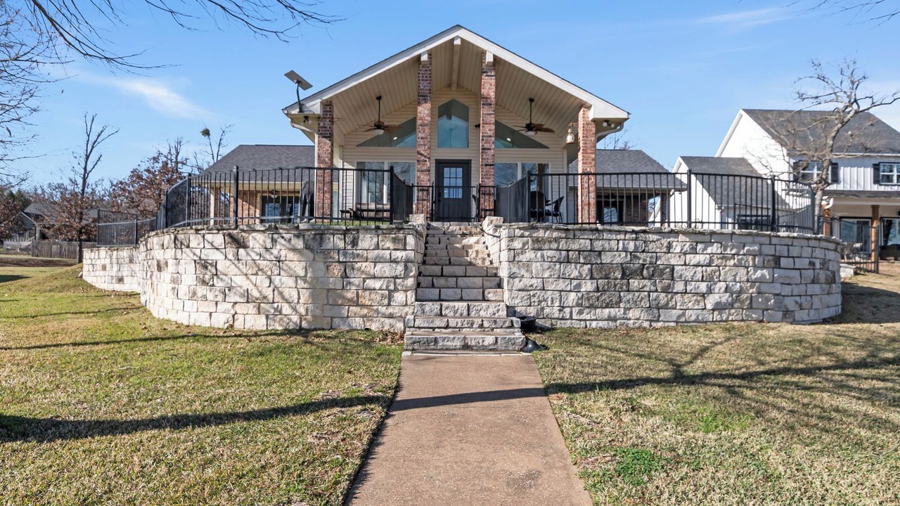 Photo of Outdoor in Log Cabin
