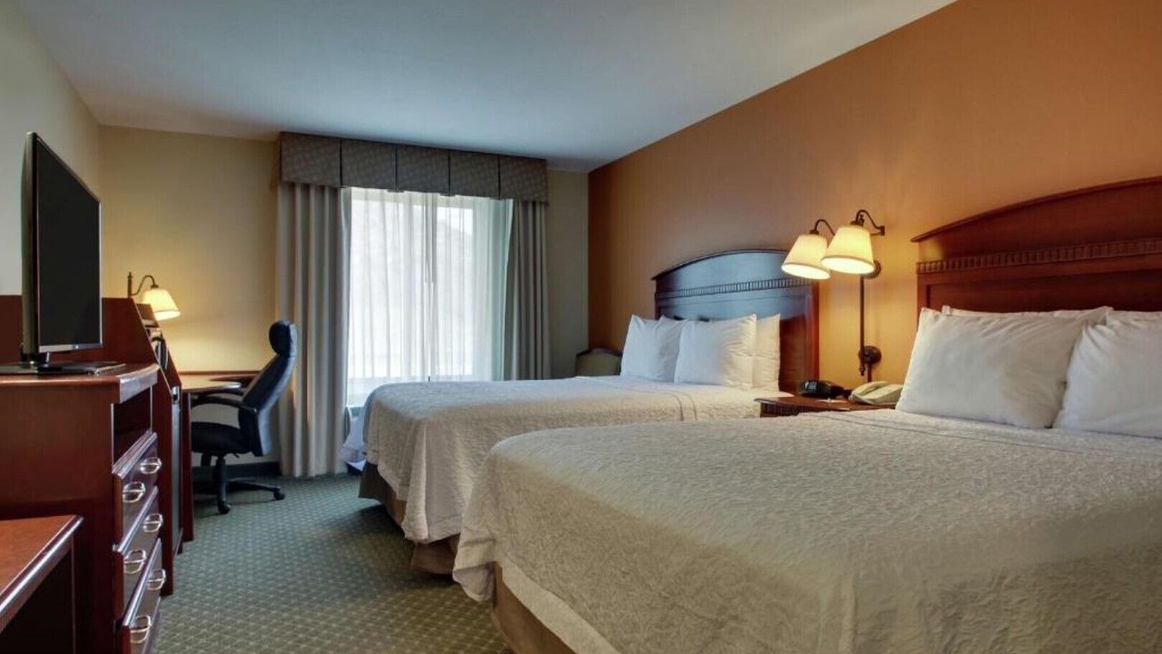 Photo of Bedroom in Ken Caryl