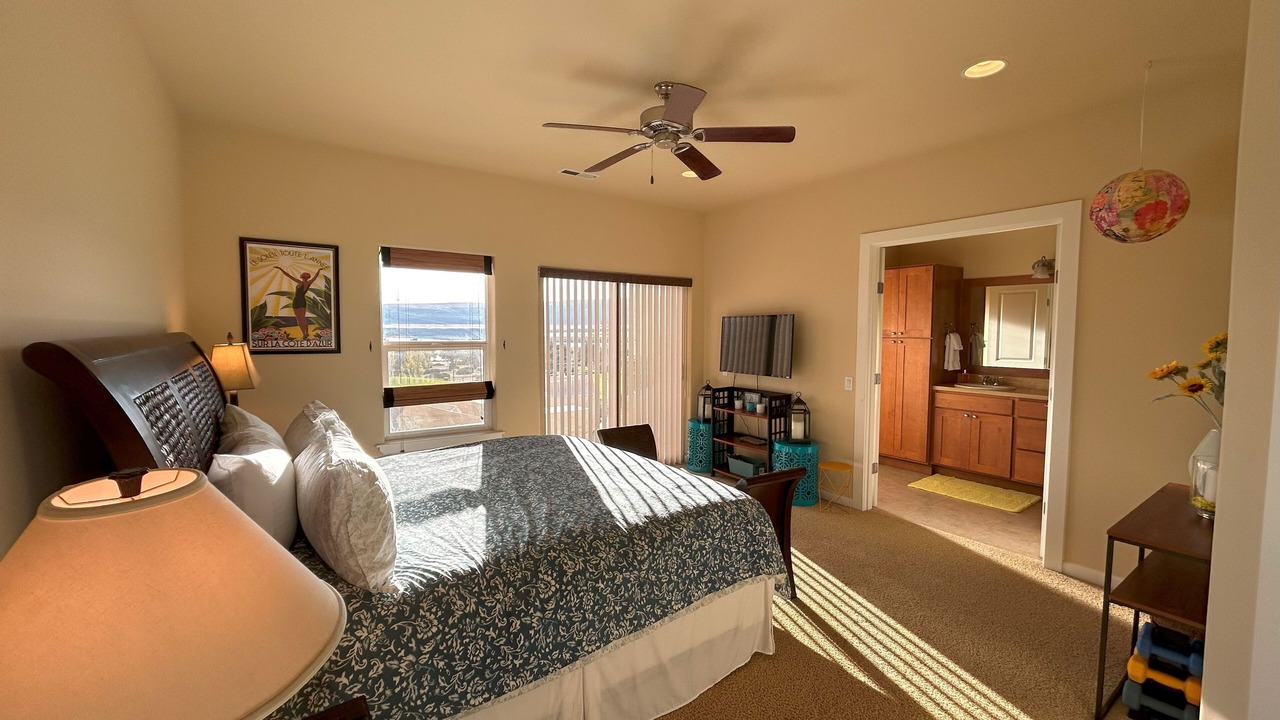 Photo of Bedroom in Quincy