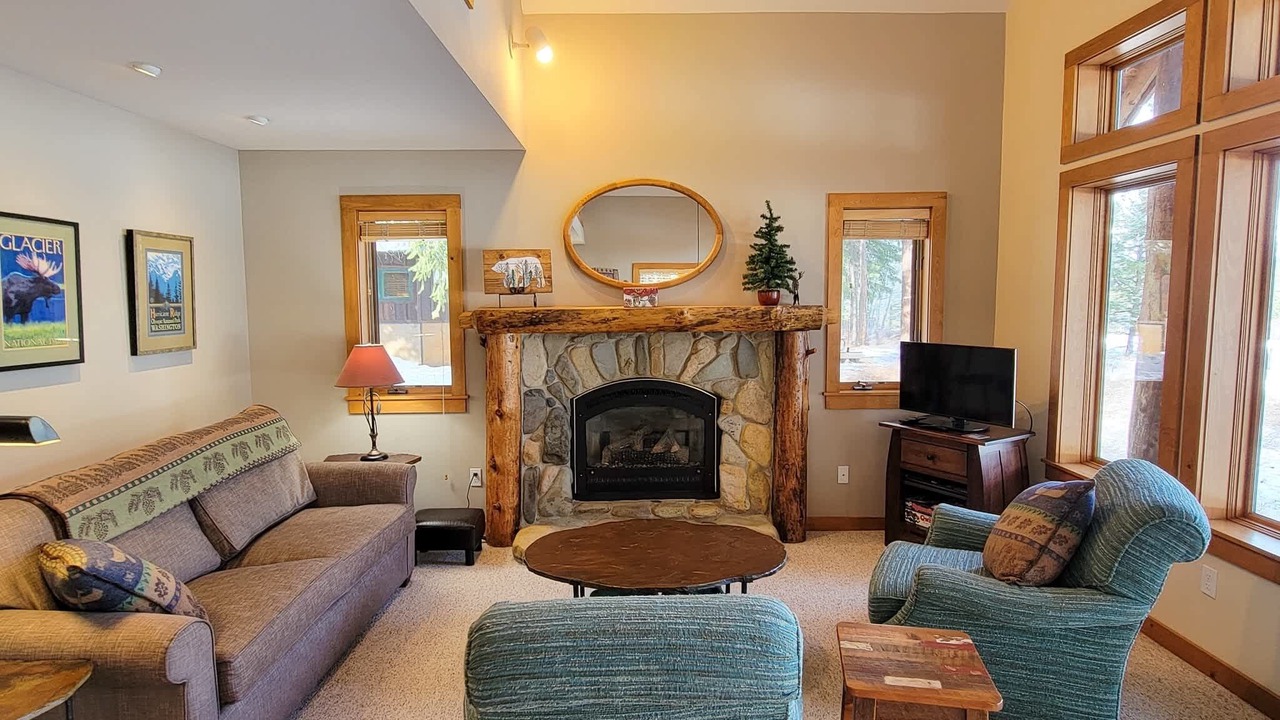 Photo of Livingroom in Mazama