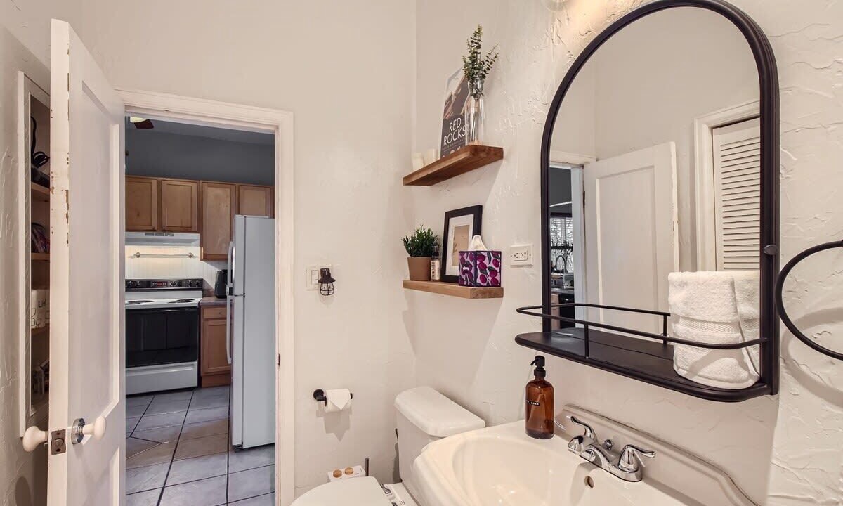 Photo of Bathroom in Cole