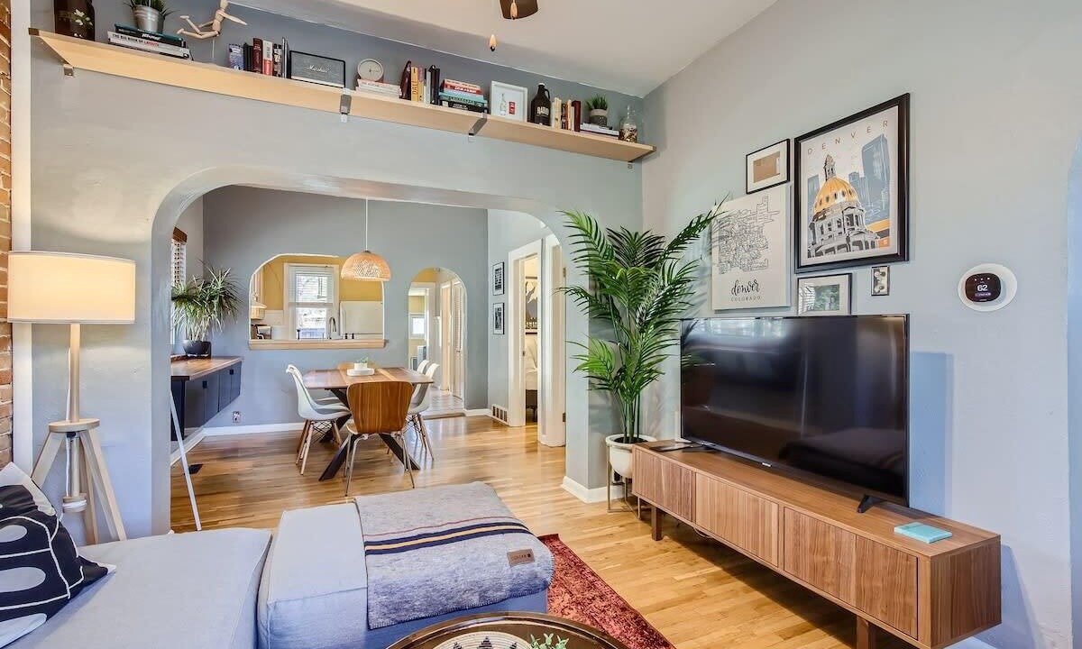 Photo of Livingroom in Cole