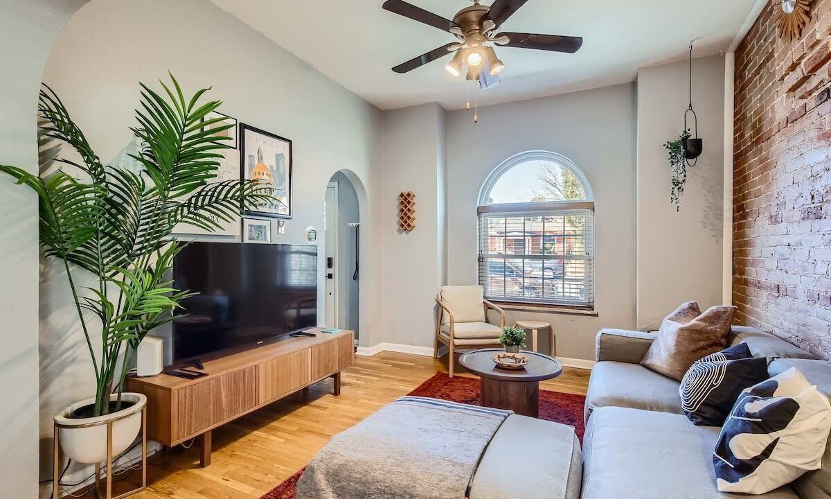Photo of Livingroom in Cole