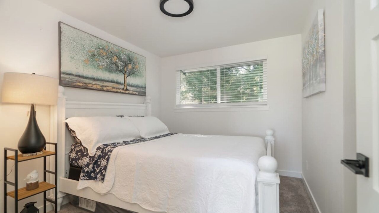 Photo of Bedroom in Picnic Point-North Lynnwood