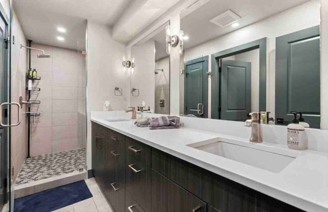 Photo of Bathroom in West Colfax