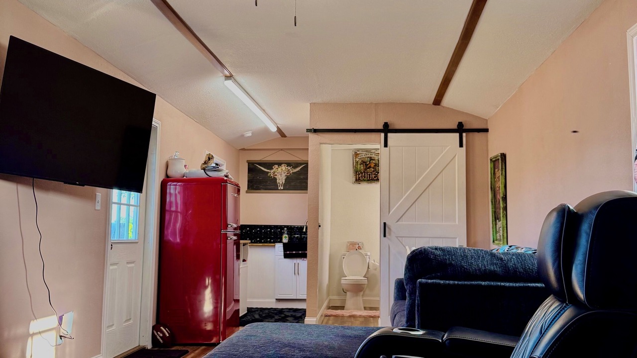 Photo of Livingroom in Shawnee