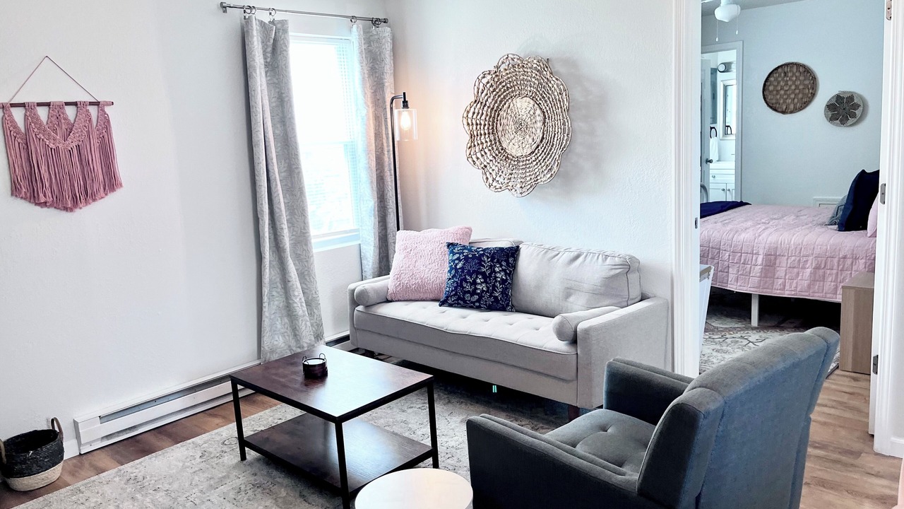 Photo of Livingroom in Kirksville