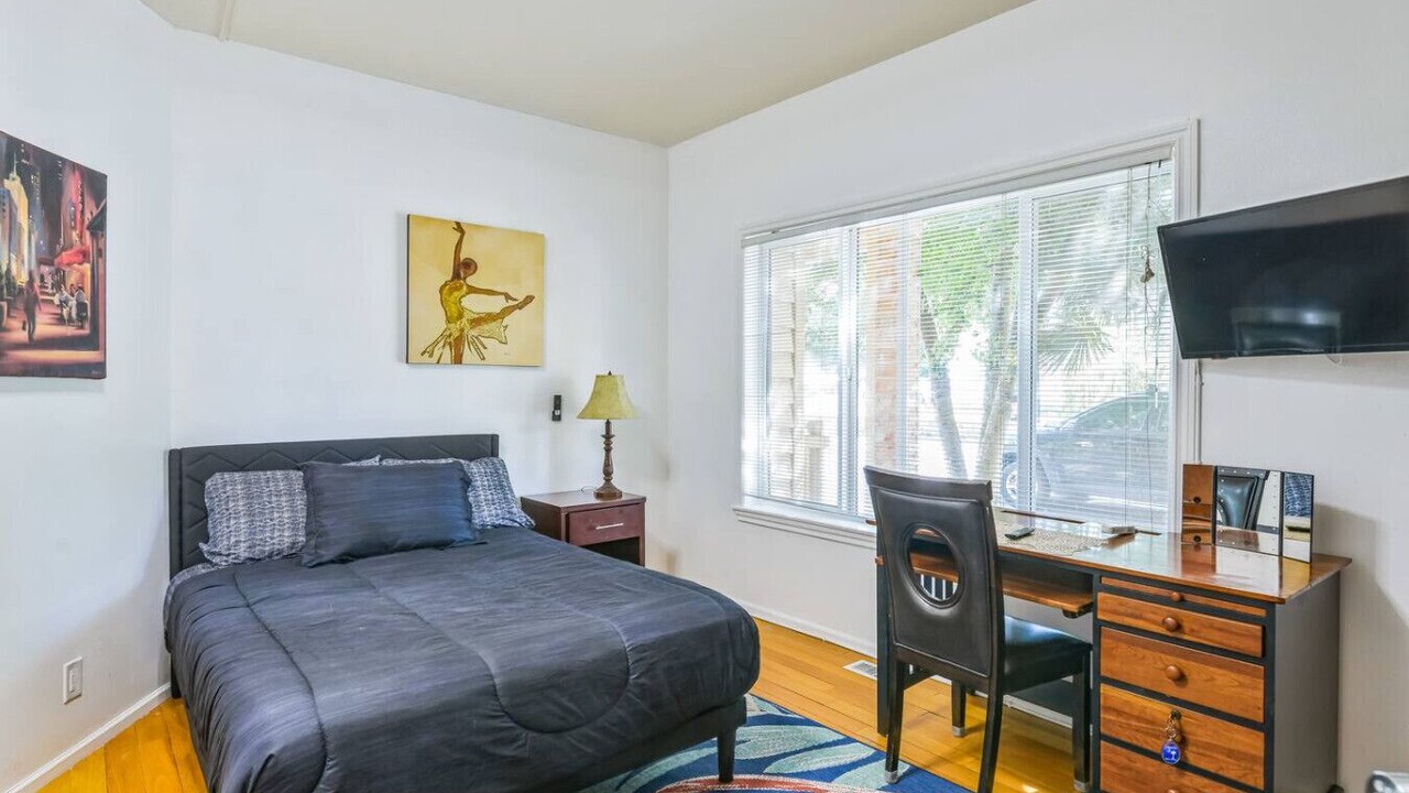 Photo of Bedroom in SeaTac