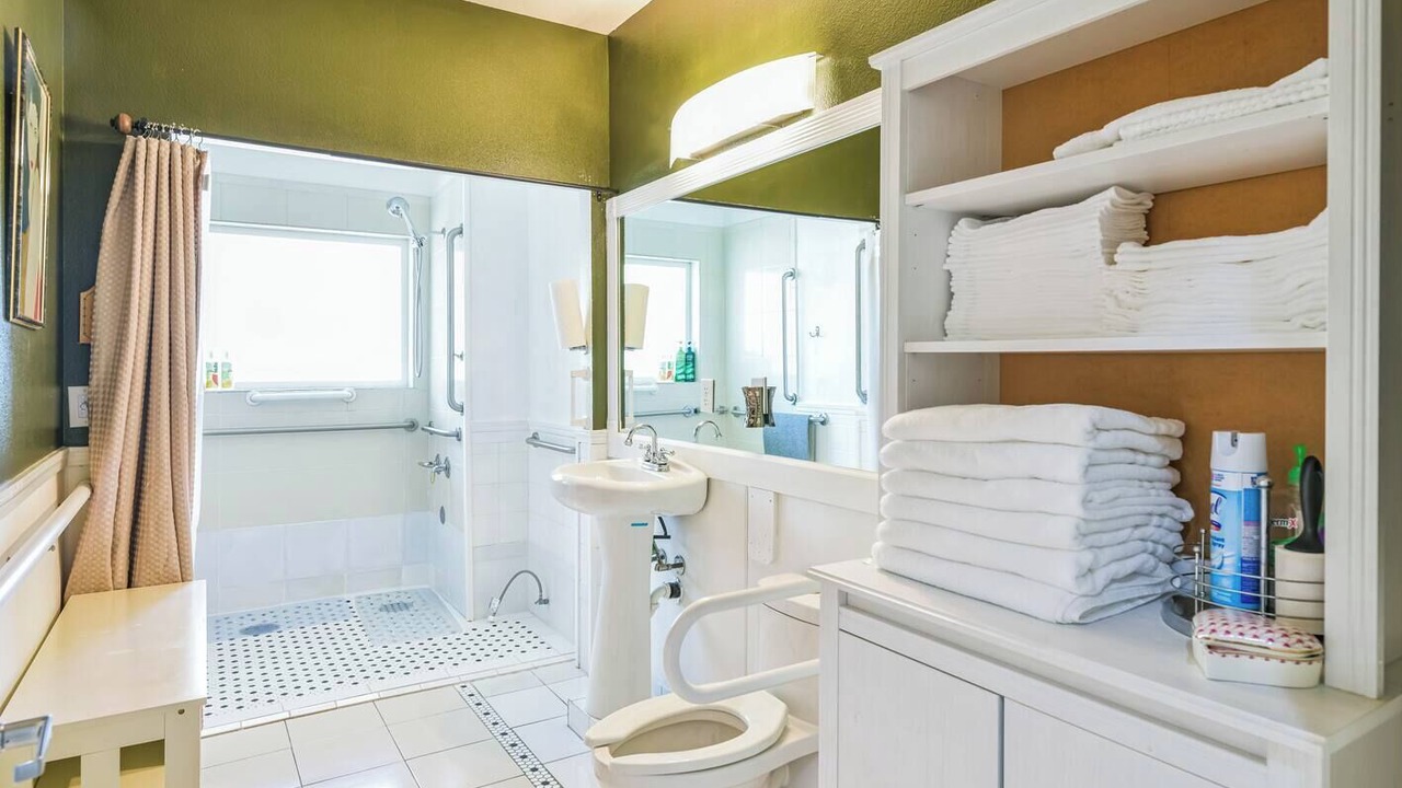 Photo of Bathroom in SeaTac