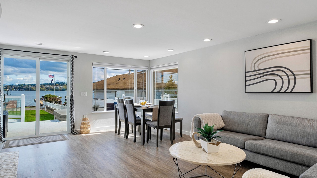 Photo of Livingroom in Bryn Mawr-Skyway