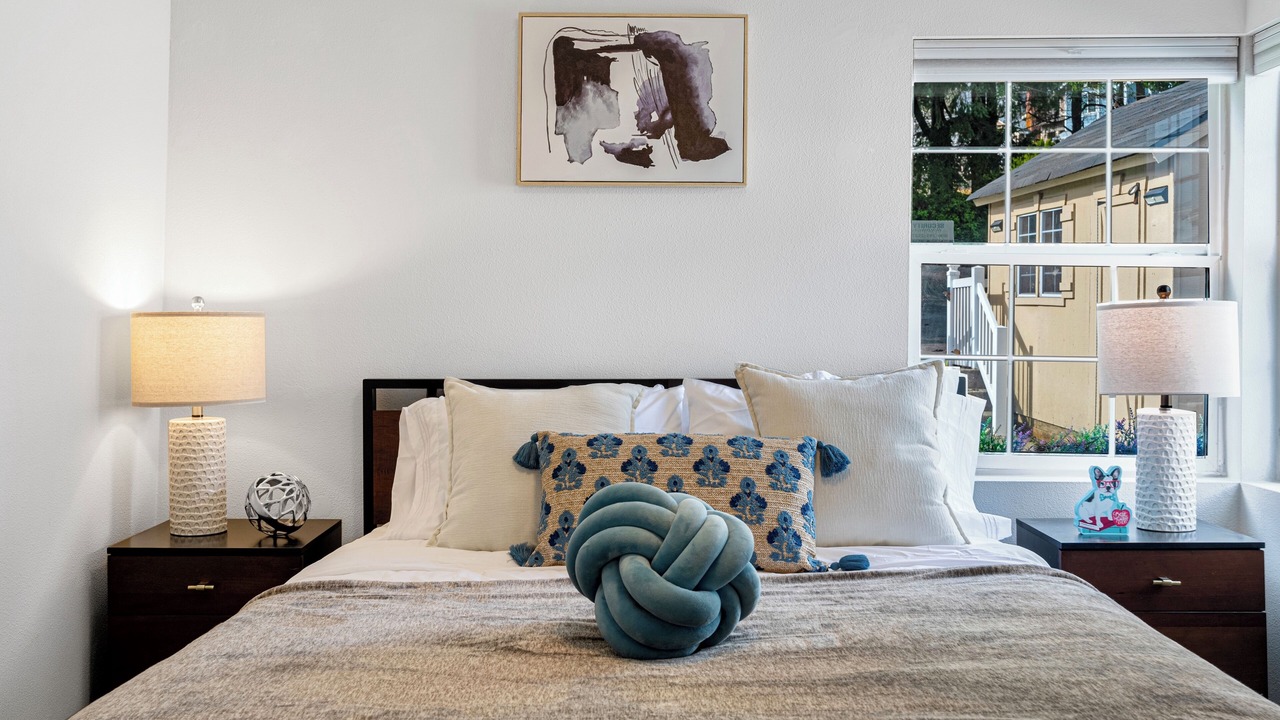 Photo of Bedroom in Bryn Mawr-Skyway