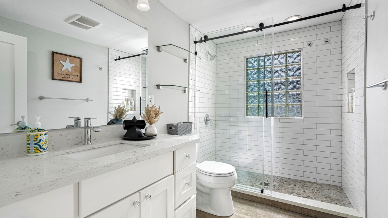 Photo of Bathroom in Bryn Mawr-Skyway