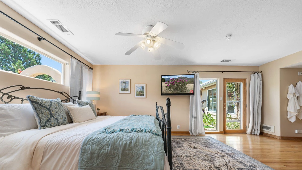 Photo of Bedroom in North Albuquerque Acres