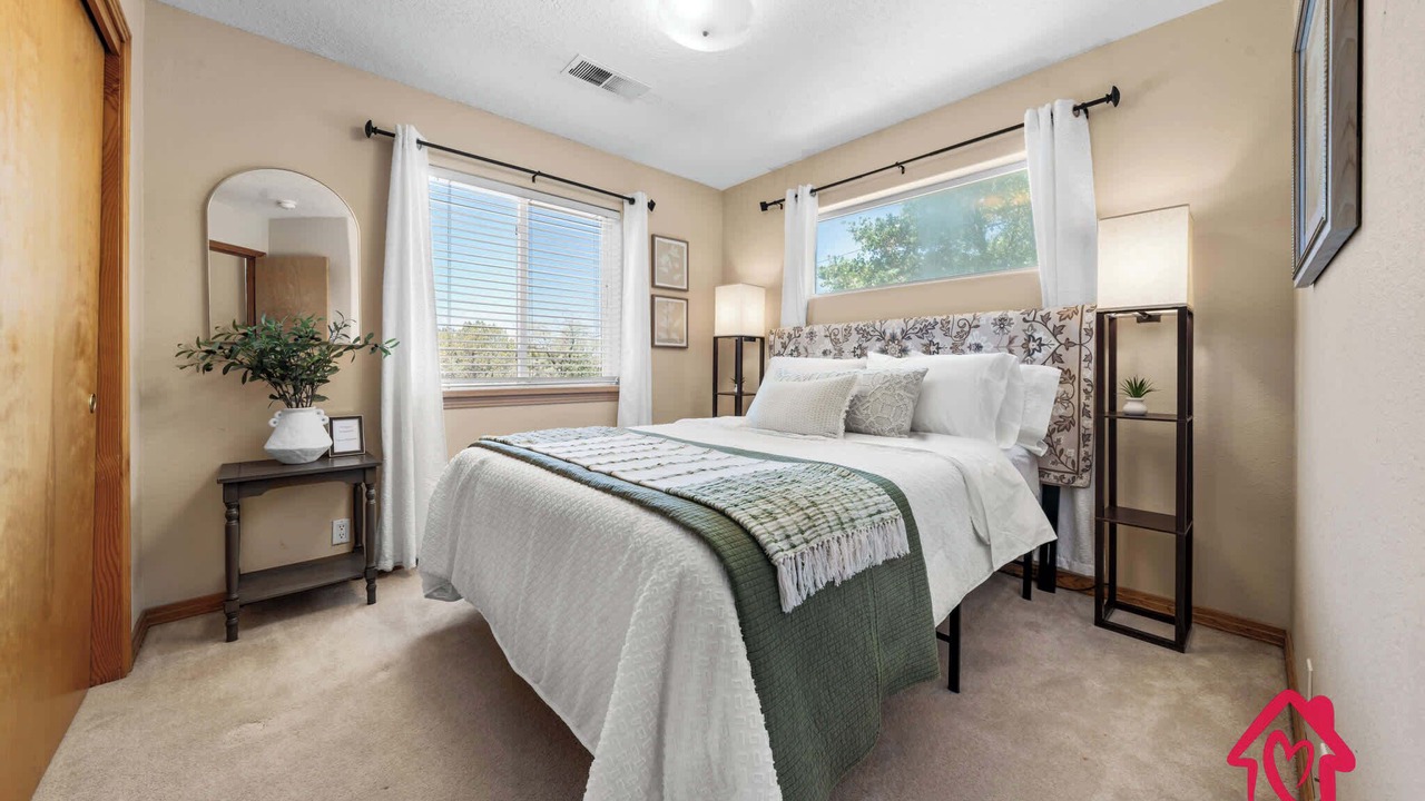 Photo of Bedroom in North Albuquerque Acres
