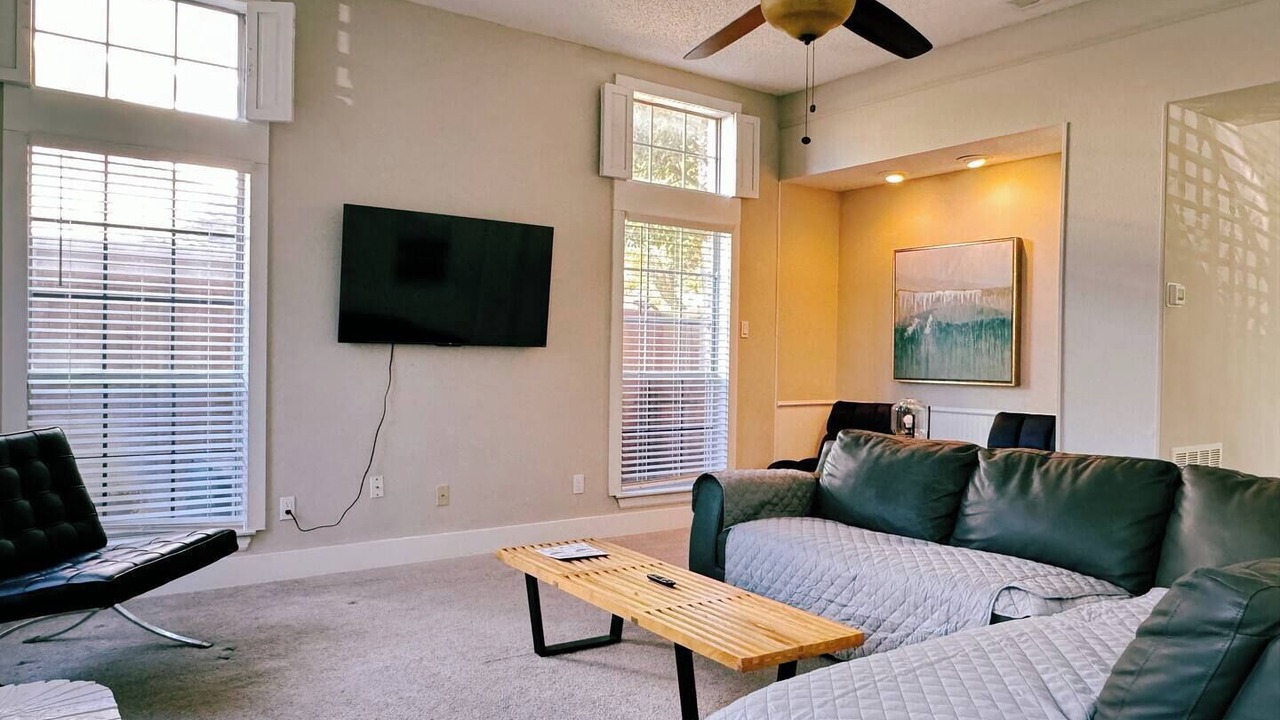 Photo of Livingroom in Flower Mound
