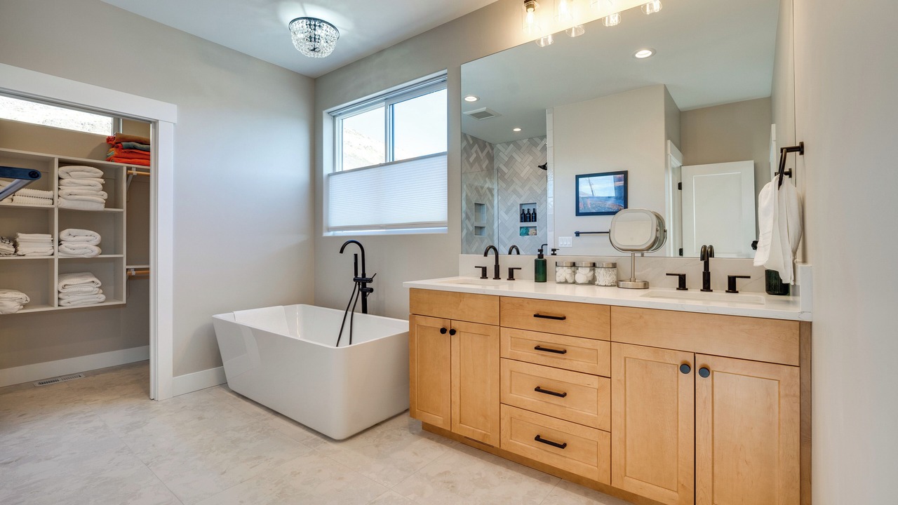 Photo of Bathroom in Sunland Estates