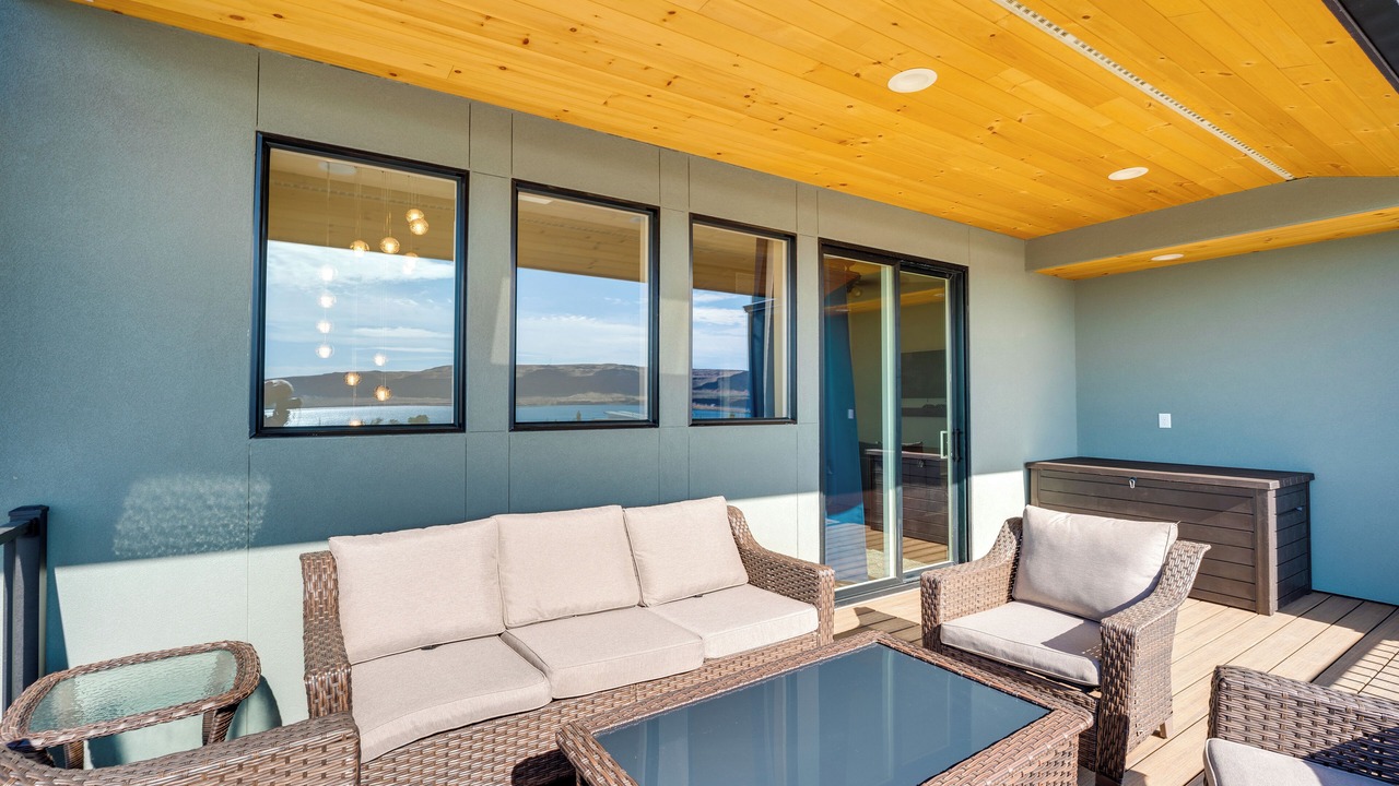 Photo of Patio Balcony in Sunland Estates