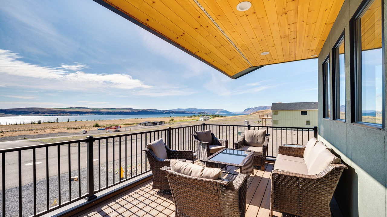 Photo of Patio Balcony in Sunland Estates
