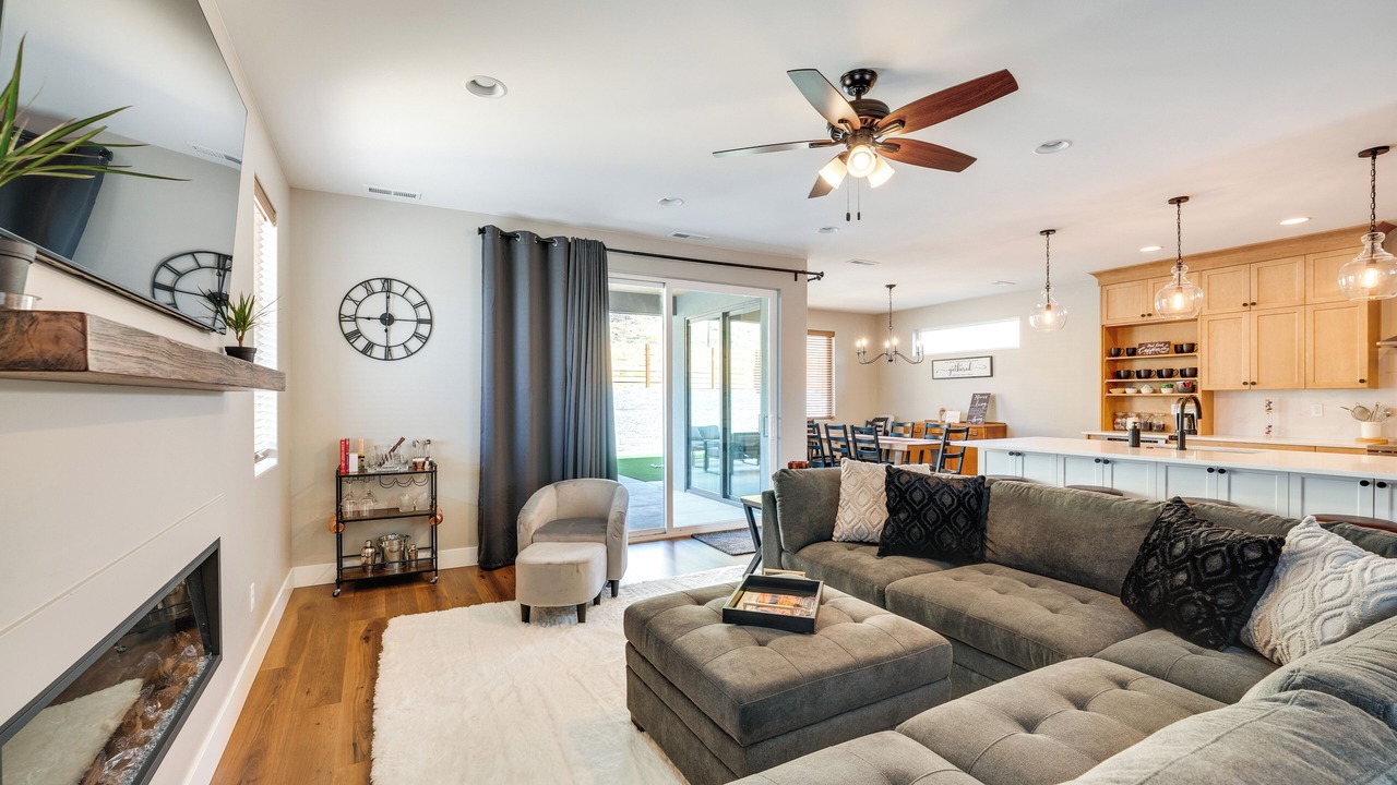 Photo of Livingroom in Sunland Estates