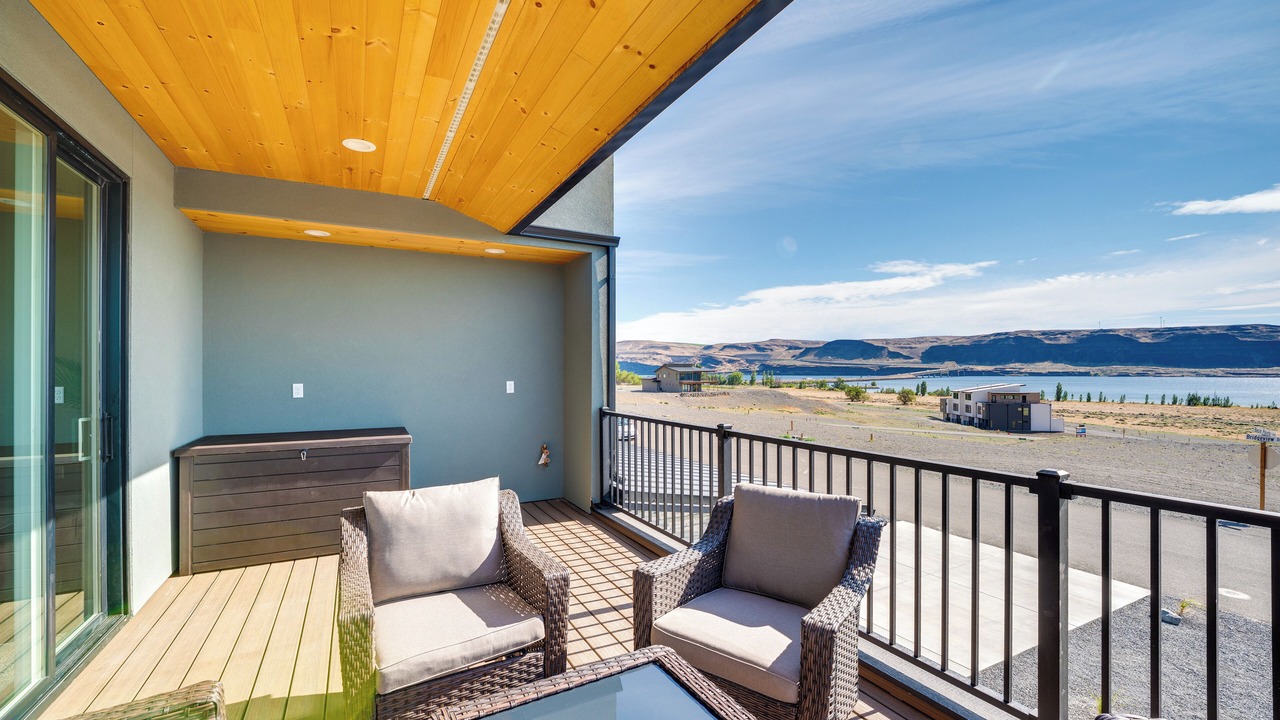 Photo of Patio Balcony in Sunland Estates