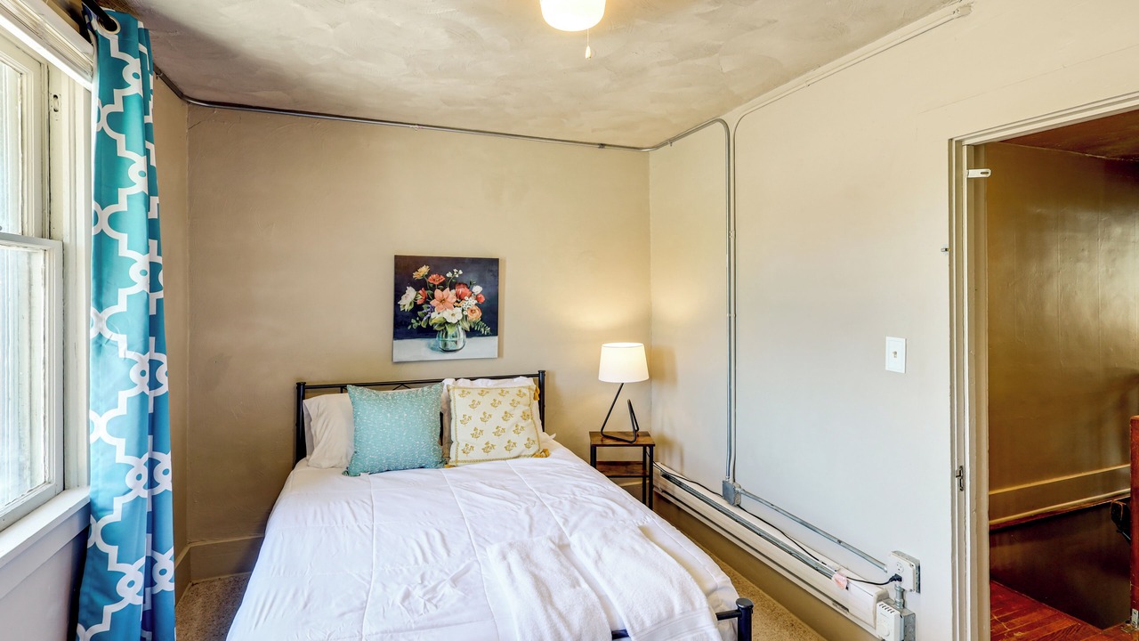 Photo of Bedroom in Lincoln