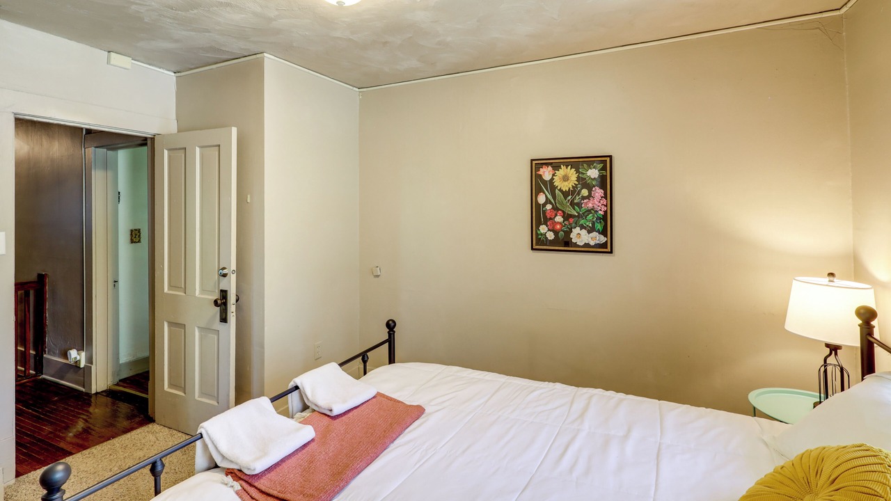 Photo of Bedroom in Lincoln