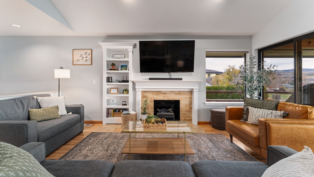 Photo of Livingroom in Wapato Point