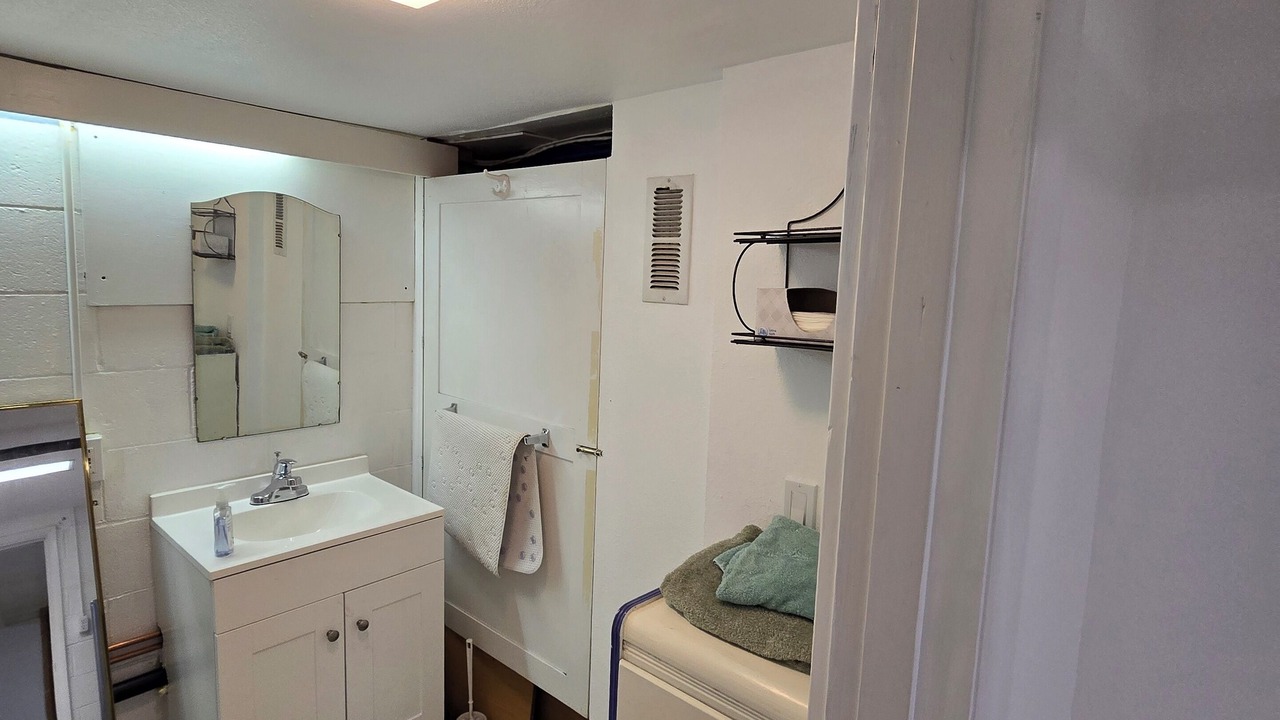 Photo of Bathroom in Waitsburg