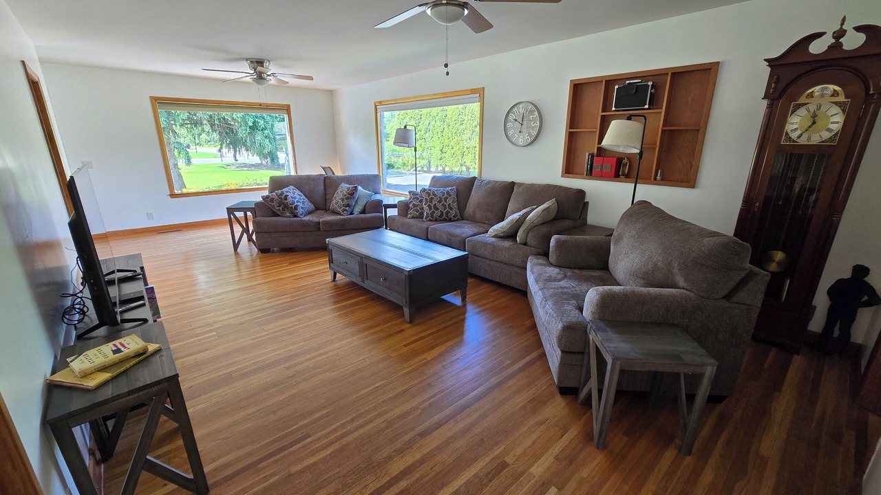 Photo of Livingroom in Waitsburg