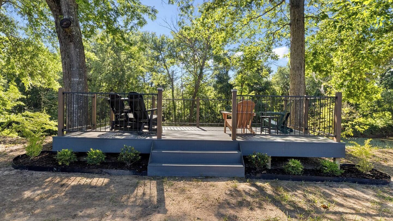 Photo of Outdoor in Golden