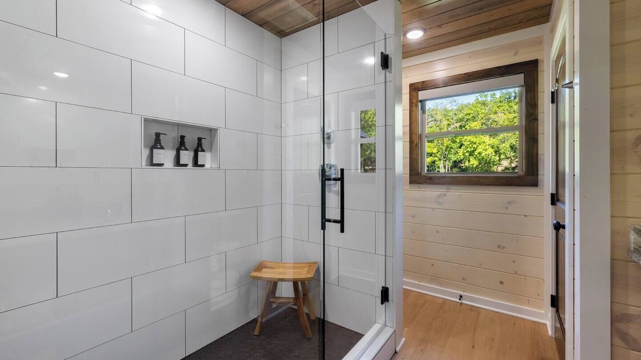 Photo of Bathroom in Golden