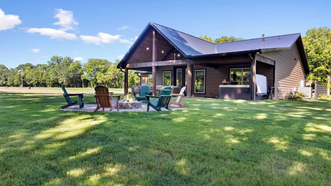 Photo of Outdoor in Golden