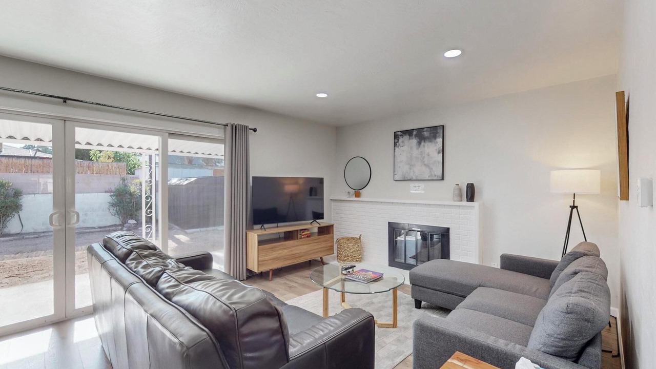 Photo of Livingroom in Northeast Heights