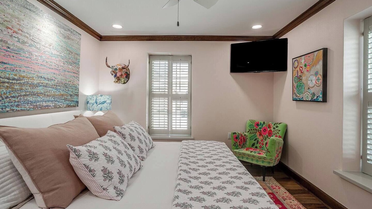 Photo of Bedroom in Granbury