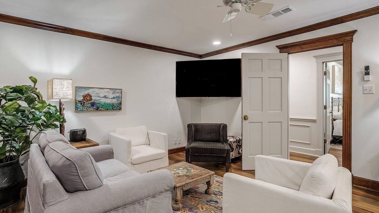Photo of Livingroom in Granbury