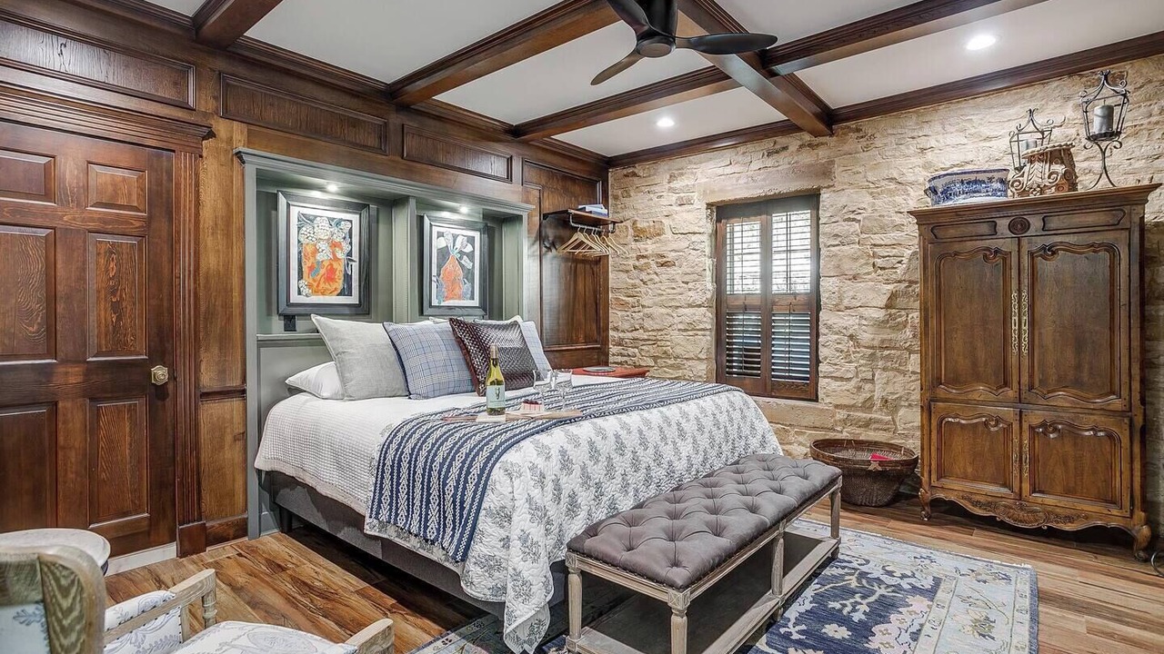 Photo of Bedroom in Granbury