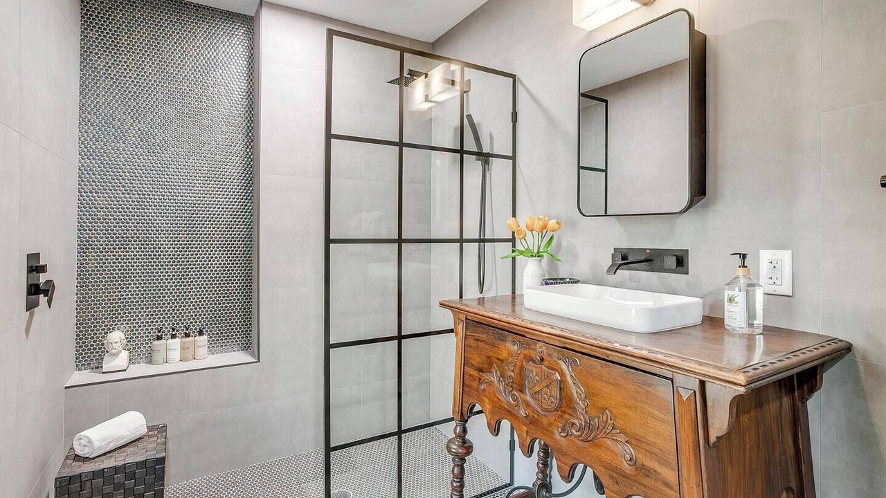 Photo of Bathroom in Granbury