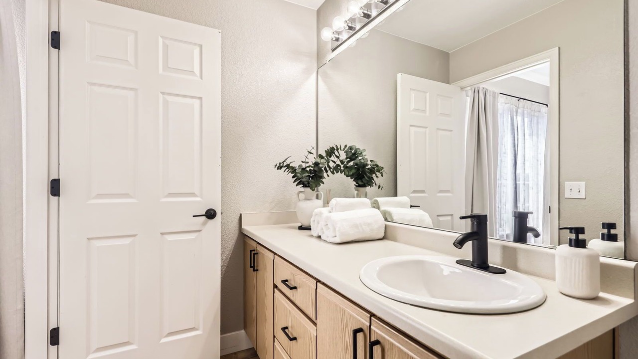 Photo of Bathroom in Green Valley Ranch