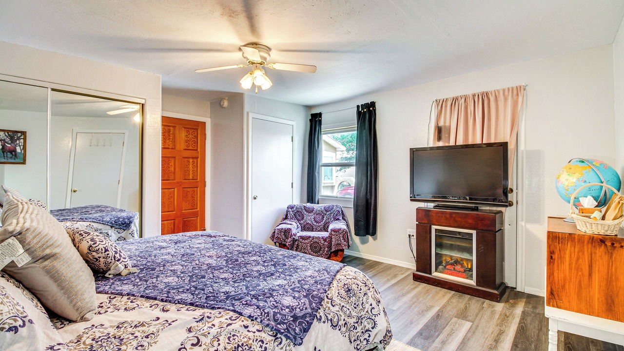 Photo of Bedroom in Bosque Farms