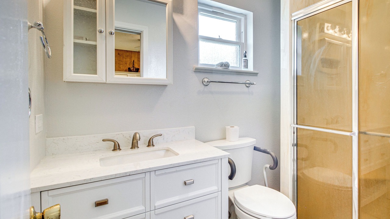 Photo of Bathroom in Bosque Farms