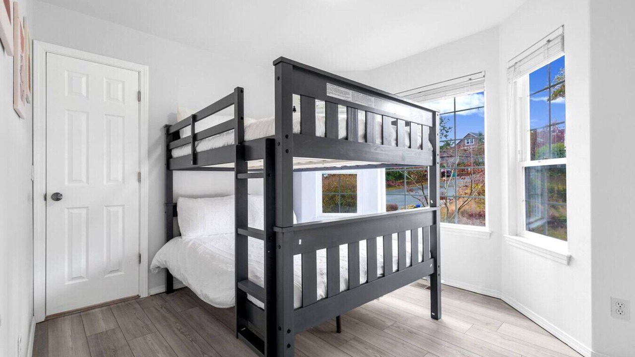 Photo of Bedroom in Freeland