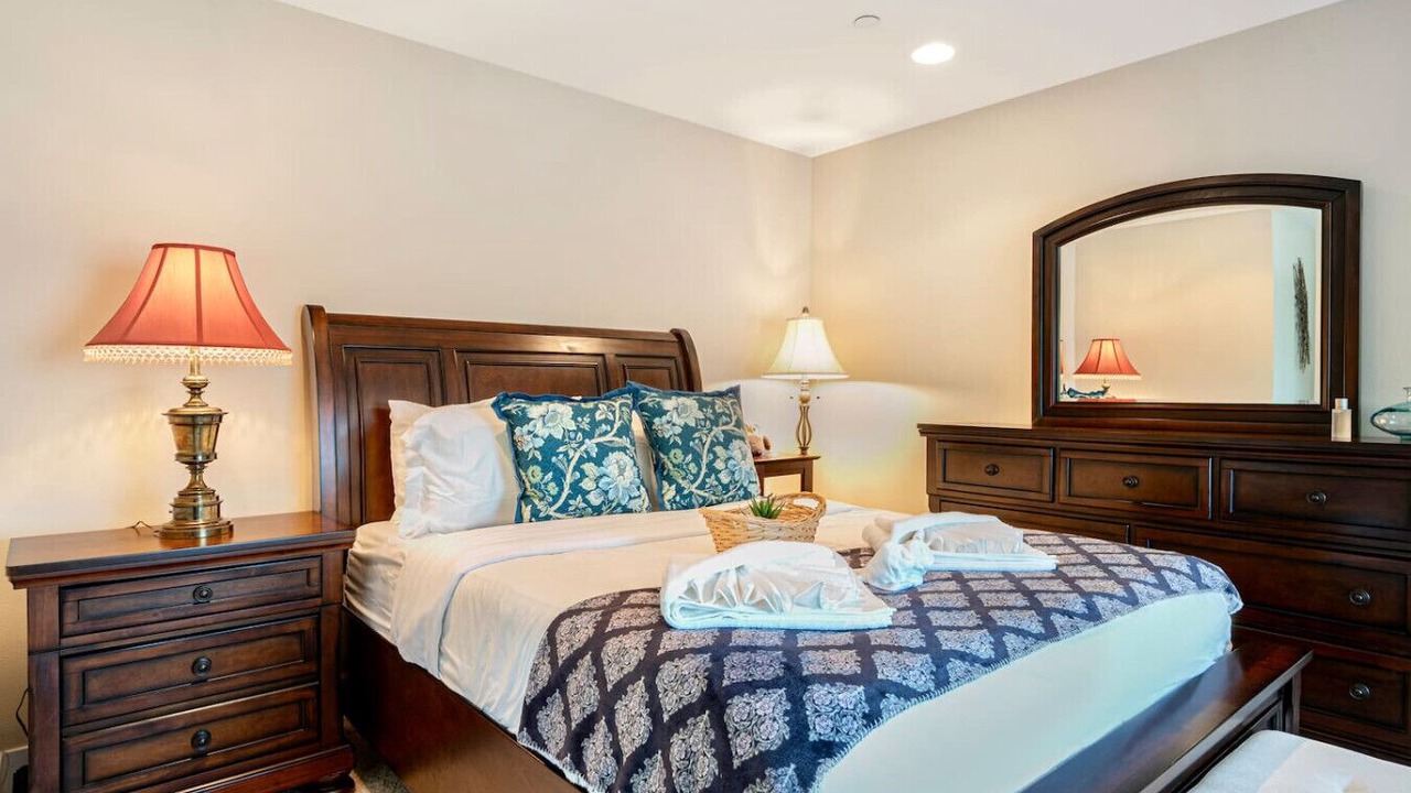 Photo of Bedroom in Cougar Mountain